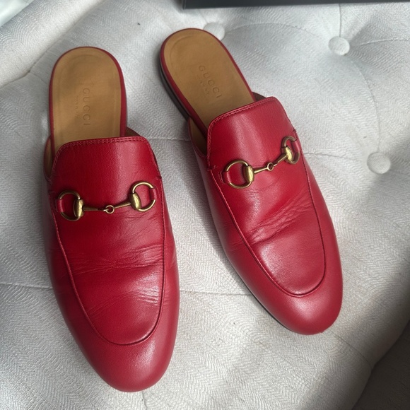 Gucci Women’s Princetown Leather Mules - Picture 1 of 3